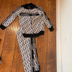 Dior Womens Set - Black and White Logo Design